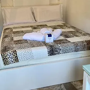 https://mina.it-tuscanyhotel.com