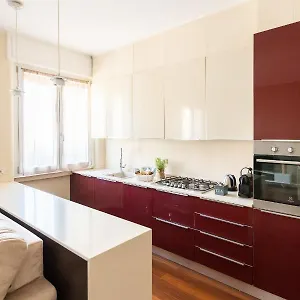 Rosselli 13 , Mailand Italien