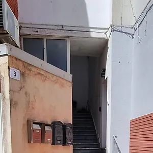 https://blackwhite-guest-house.in-sardinia.net