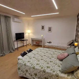 Dn House , CTA Italien